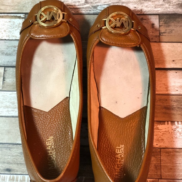 Michael Kors Shoes - Michael Kors flats with gold logo